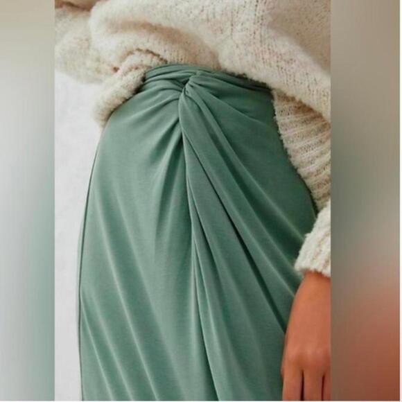 Anthropologie Junie Midi Skirt Front Twist Sage Green Women’s size Small - Picture 12 of 12